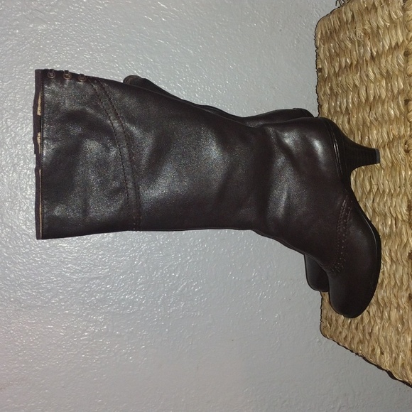 NWOT Women's Sofft Brown Leather Heeled Tall Boots 7 - Picture 1 of 6